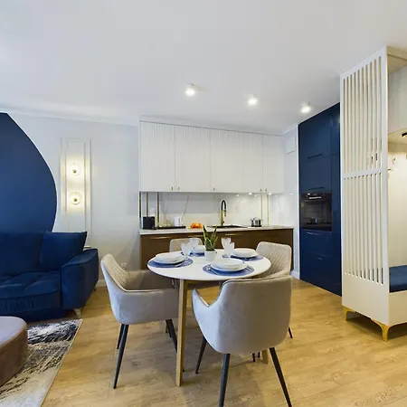 Stylowy W Centrum Gdyni 900 M Od Plazy By Renters Apartment